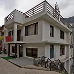 Hotel Meadows Manali