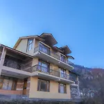 V Resorts New Kalinga Cottage Manali