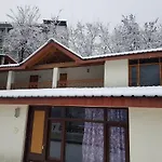Janghu Hotel And Restuarant