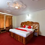 Oyo 13232 Red Rose Cottage