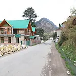 Oyo 13715 Home Exotic River View Naggar Road