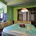 Oyo 13337 Home Valley View 2Bhk Naggar Road
