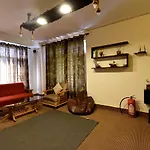 Oyo 13337 Home Valley View 2Bhk Naggar Road