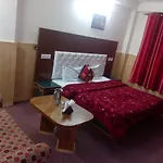 Gautam Hotel & Cottage