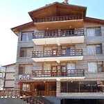 Oyo 10255 Hotel Red Apple