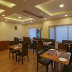 Oyo 17099 Ambika Residency