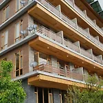 Gezellig Inn - Vardhan Hills