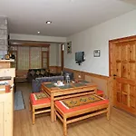 Oyo 13875 Home Luxury 3Bhk Hill View