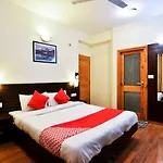 Oyo 13705 Lonchenpa Bnb