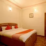 Oyo 7138 Acharya Cottage
