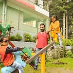 Hill House Manali -A Home In Mountains
