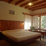 Retreat Cottages