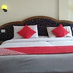 Oyo 23522 Hotel River View