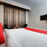 Oyo 15699 Hotel Conifer