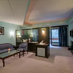 Palette - The River Crescent Resort