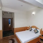 Oyo 13697 Home Exotic Hill View Studio Naggar Road