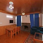 Oyo 13697 Home Exotic Hill View Studio Naggar Road