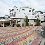 Oyo 9636 Hotel Yugrishi Anandam