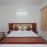 Oyo 9636 Hotel Yugrishi Anandam