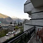 Oyo 12735 The Manali Lodge