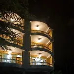 Snow Season Resort Manali