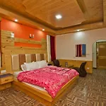 Snow Season Resort Manali