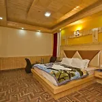 Snow Season Resort Manali