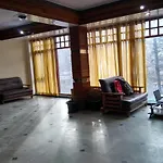Oyo 23522 Hotel River View