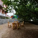Oyo 15028 Kalpana Homestay