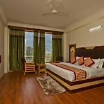Hotel Manali Green