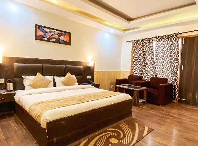 Hotel Manali Queen