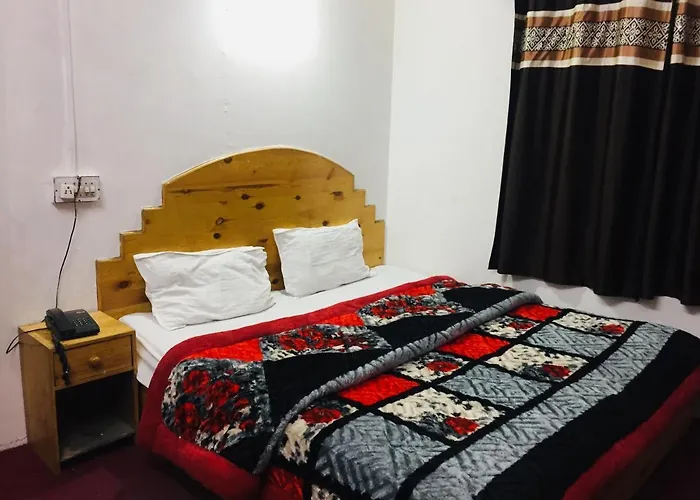 Hotel Shingar Mall Road Manali