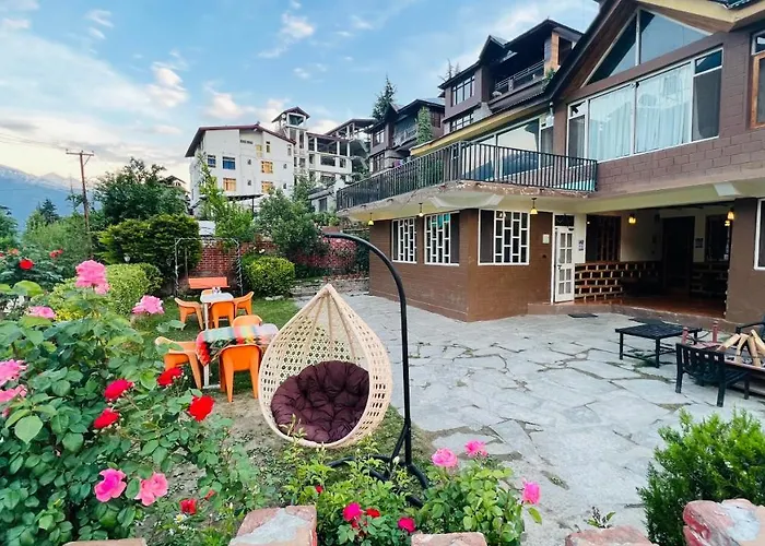 Hotel Outtown Manali - #Near Mall Road #Premium Rooms #Parking #Lift #Open Terrace #Cafe #Guest Preferred