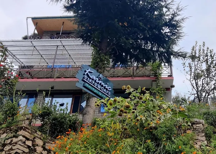 Karmic Stays & Cafe