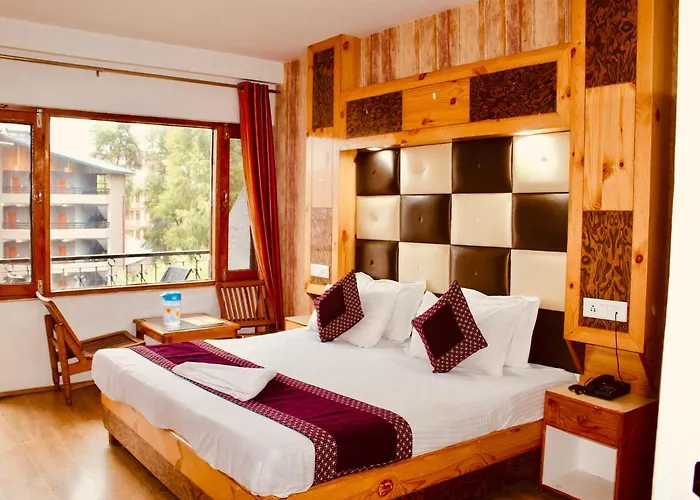 Solitaire Classic - Near Mall Road Manali