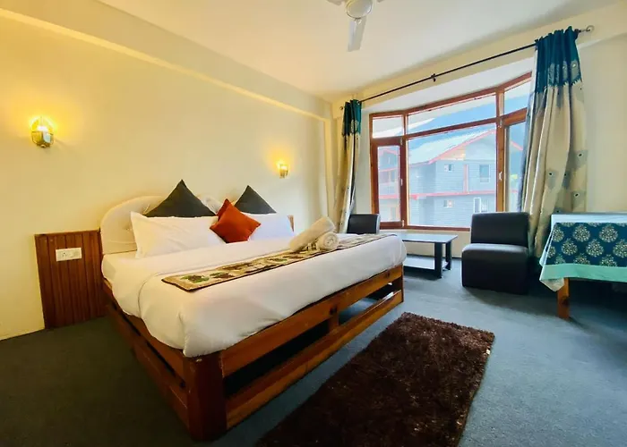 Hotel Aastha Regency, Unlimited Free Breakfast And Dinner Include