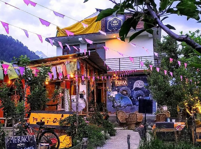 Farm Hostel And Camps