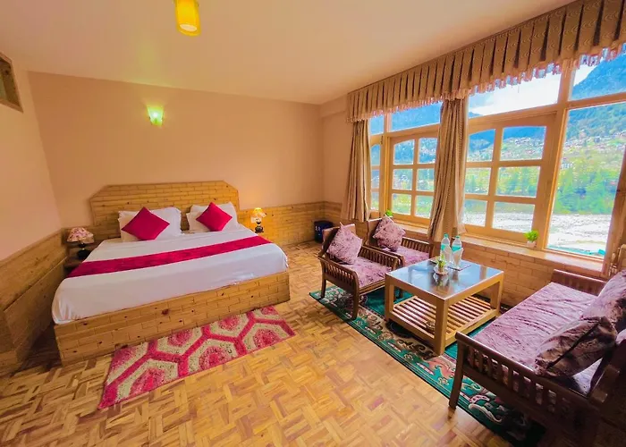Hotel Hollywood, Manali !! Most Awarded !! Top Rated !! River View !! Luxury Rooms