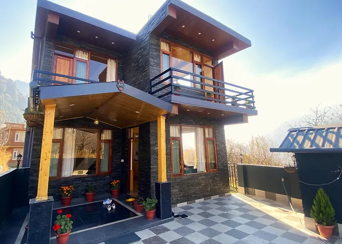 Nisarg Inn