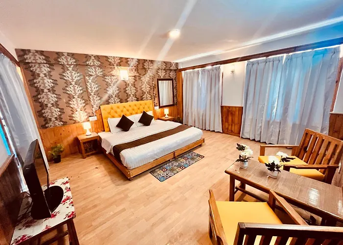 The Ganga Lodge - Affordable Luxury Stay Near Mall Road Manali