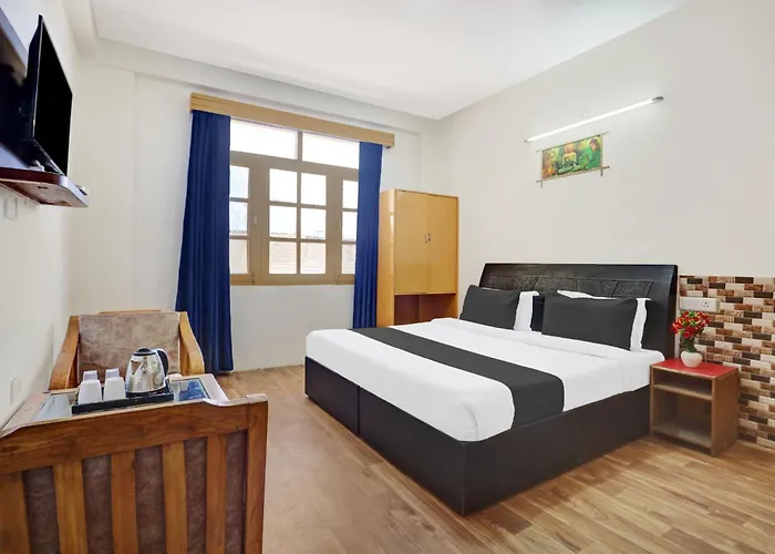 Hotel O Mall Road Manali