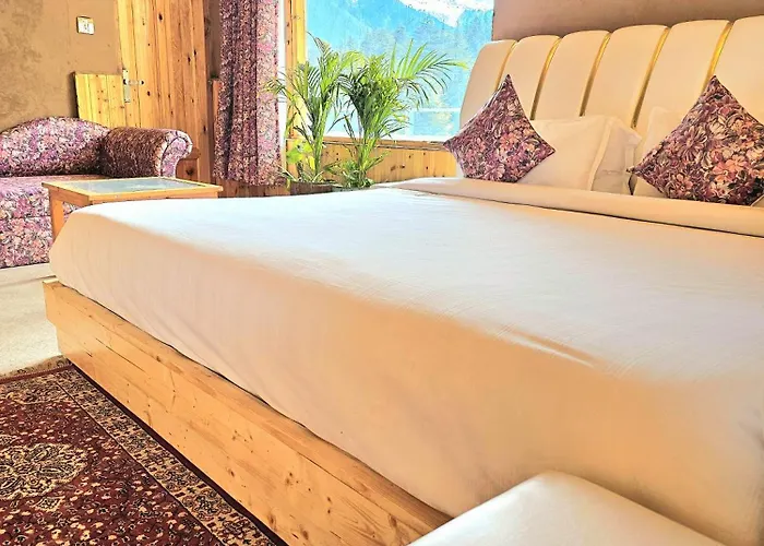 Hotel Old Manali By Himalayan Hotels, With Mountain View, Balcony, Terrace And Parking