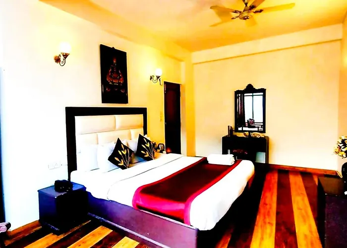 Manali Hotel Kalinga Inter Continental Near Beas River - Restaurant & Free Parking - Luxurious Room Quality - Excellent Customer Service