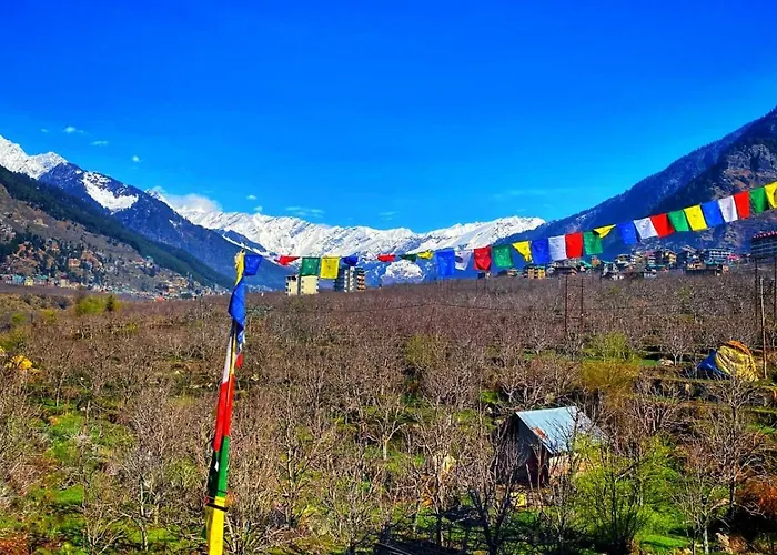 Aviyato Trimurti B&B
