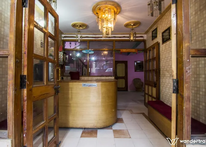 Kunal Hotel & Cottages