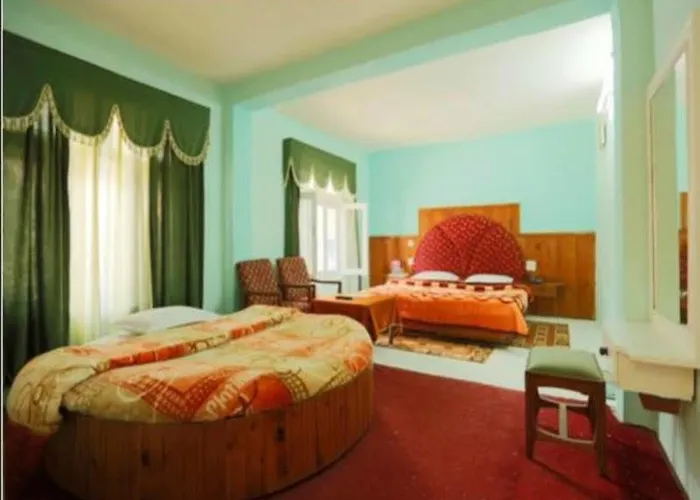 Hotel Mohan Palace