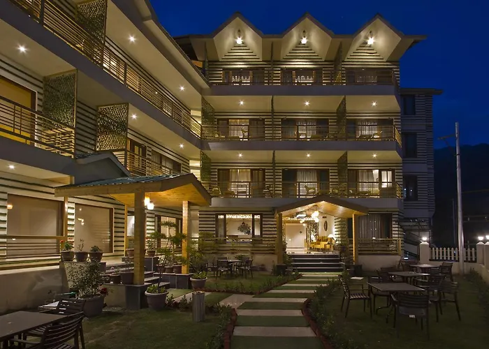Hotel Avishi Greens