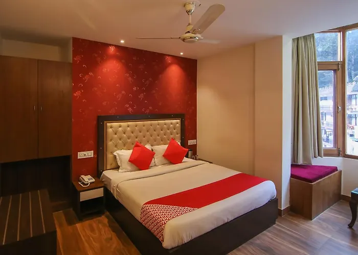 Oyo 17099 Ambika Residency