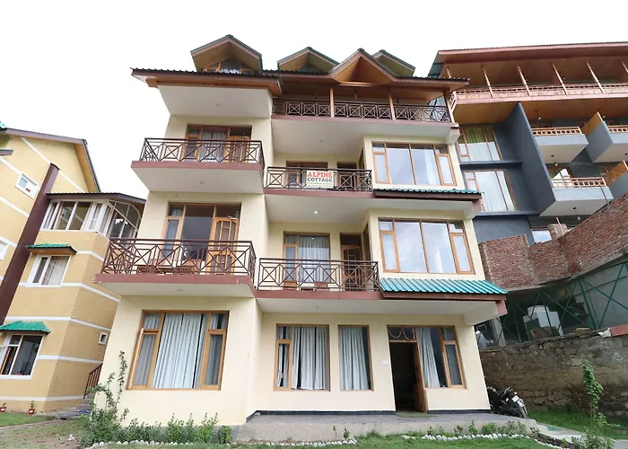 Oyo 13697 Home Exotic Hill View Studio Naggar Road
