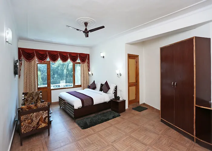 Oyo 9684 Hotel Rudra Palace